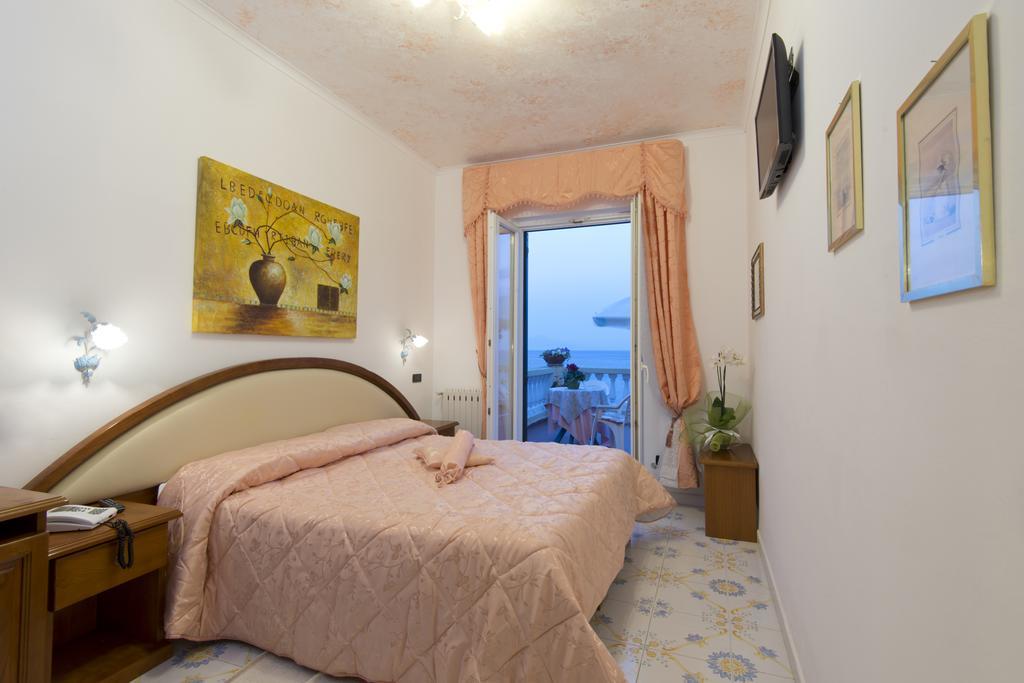 Hotel Giardino Delle Ninfe E La Fenice Isquia Exterior foto